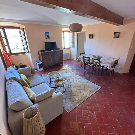 T3 Au Coeur De La Vieille LʼÎle-Rousse