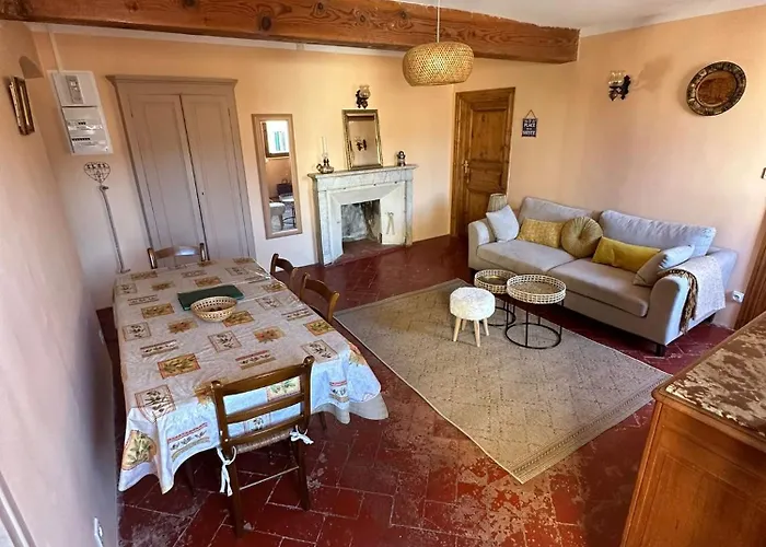 T3 Au Coeur De La Vieille Apartmán *